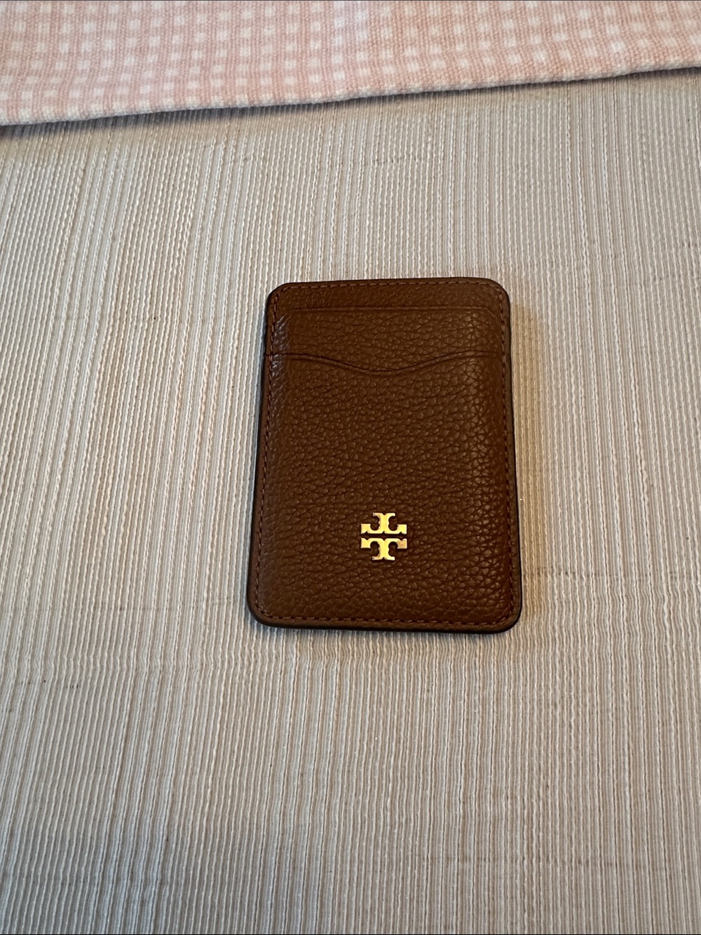 Tory Burch CC and cash holder in brown w/gold logo